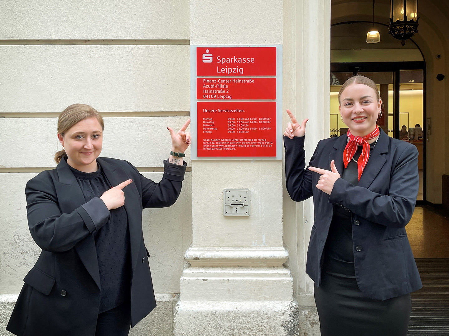 Up-and-coming staff of Sparkasse Leipzig at the location in the heart of the city